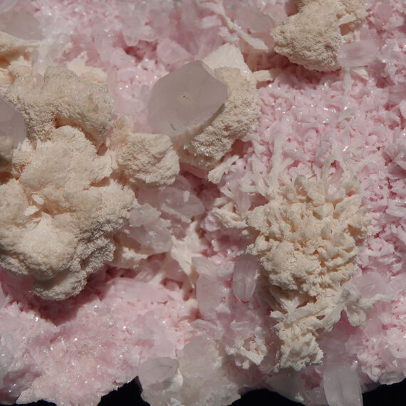 Kutnahorite, rhodocrosite et quartz de Roumanie.