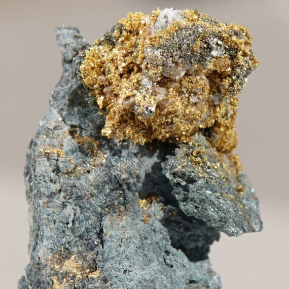 Or natif et arsénopyrite du Canada