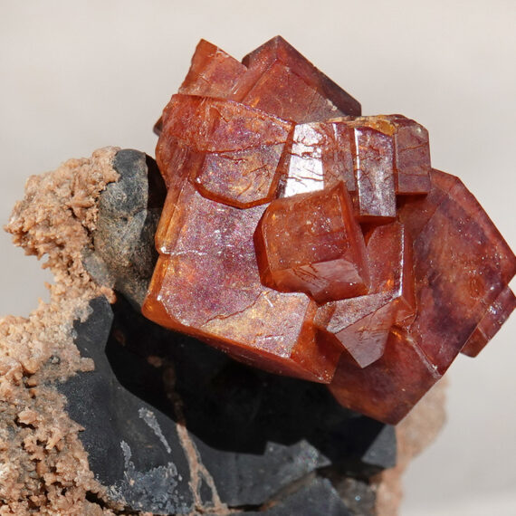 Vanadinite et pyrolusite du Maroc