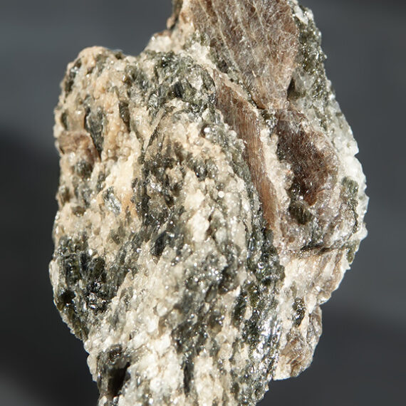 Papikeite, quartz et mica de Suisse