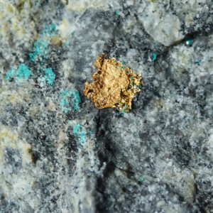Or natif et atacamite du Chili