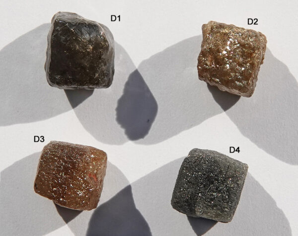 Diamants bruts au choix de R.D. du Congo