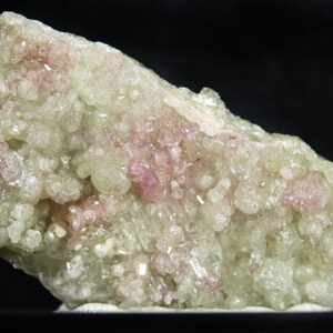 Vésuvianite du Canada