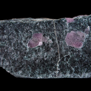 Corindon rubis de l'Aveyron