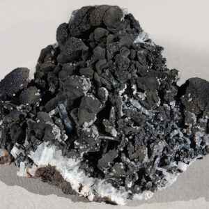 Romanèchite, pyrolusite, calcite et baryte d'Espagne