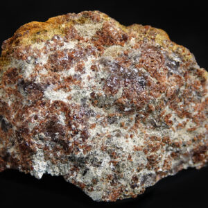 Grenat, scheelite, cummingtonite et quartz de Vendée