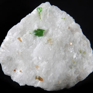 Pargasite, phlogopite et calcite du Pakistan